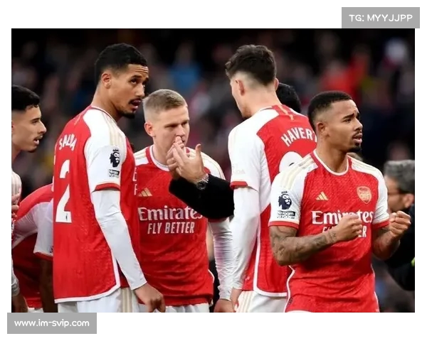 阿森纳中场组织出色，传球精准